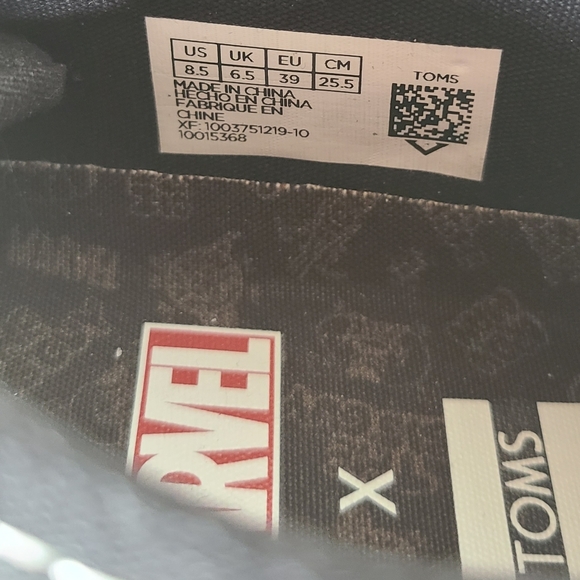 Toms Marvel Shoes - Picture 6 of 7